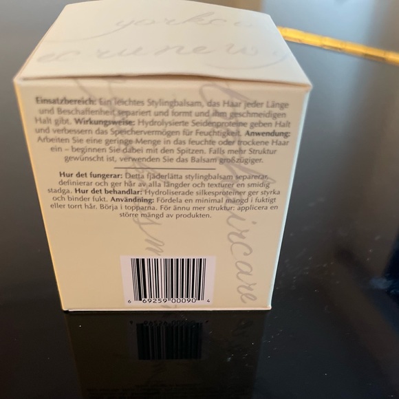 Ecru silk texturizing balm for hair. - Picture 4 of 4